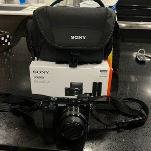 Sony Mirrorless Camera 6100